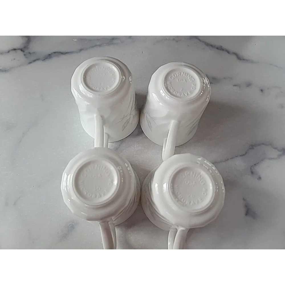 Vintage Corning USA 17 Cups And Saucers